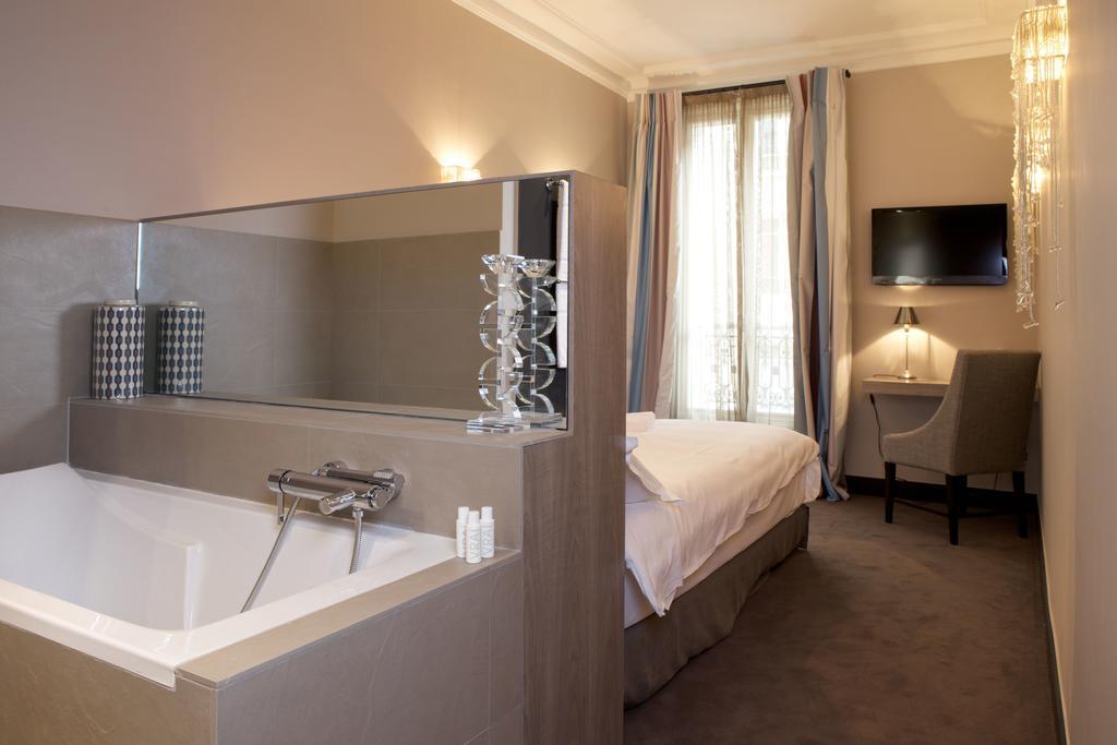 Le Paris Singulier Hotel Room photo